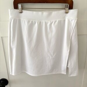 Zelos White Tennis Skort with Heathered Gray Shorts. Size Large.